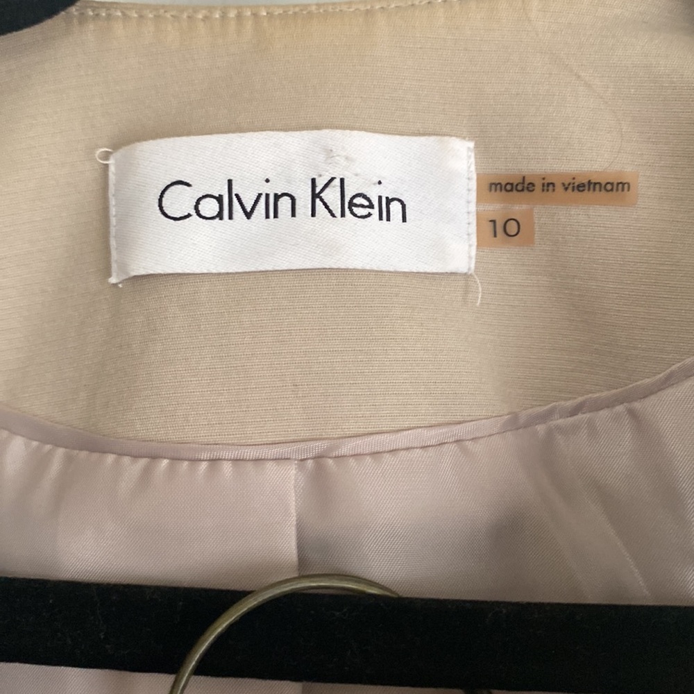 Calvin Klein business suit - Picture 2 of 4